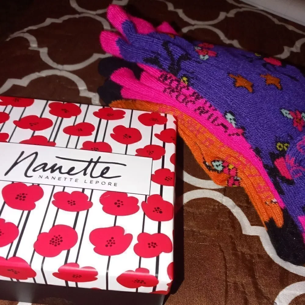 Betsy Johnson socks (2pair)
